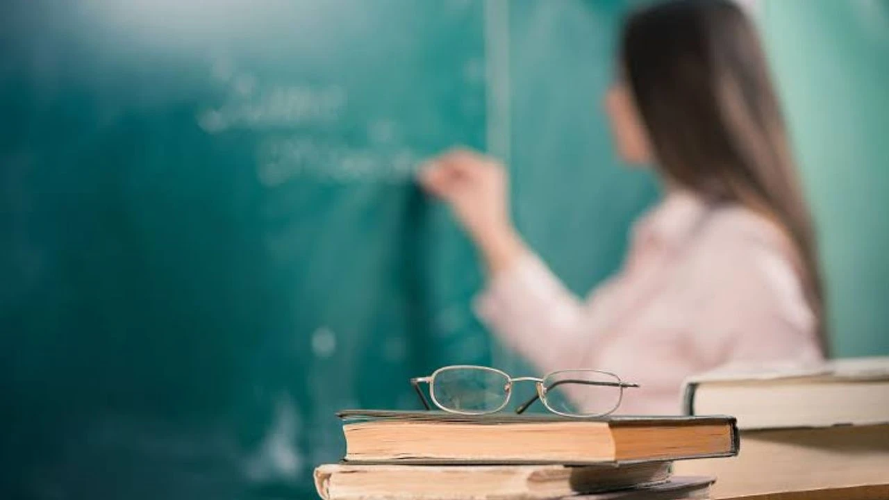 Öğretmenlerin Ders Programları Yeniden Değişiyor